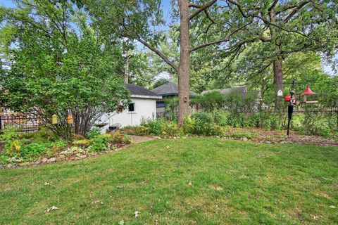 Tiny photo for 102 Keystone Avenue, River Forest, IL 60305 (MLS # 12582263)