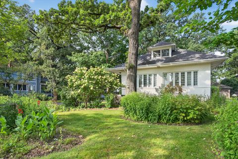 Tiny photo for 102 Keystone Avenue, River Forest, IL 60305 (MLS # 12582263)