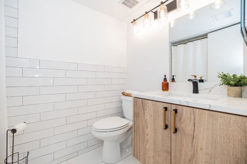 Tiny photo for 10 E Fountainview Lane #1B, Lombard, IL 60148 (MLS # 12488258)