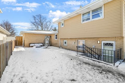 Tiny photo for 17374 Overhill Avenue, Tinley Park, IL 60477 (MLS # 12556343)