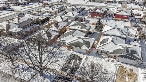 Tiny photo for 17374 Overhill Avenue, Tinley Park, IL 60477 (MLS # 12556343)