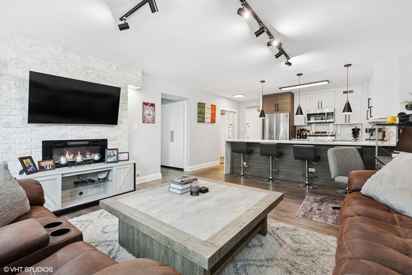 3600 N Lake Shore Drive 1108