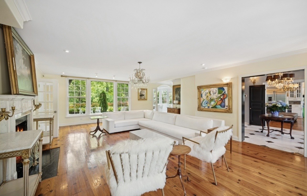 82 Woodley Road