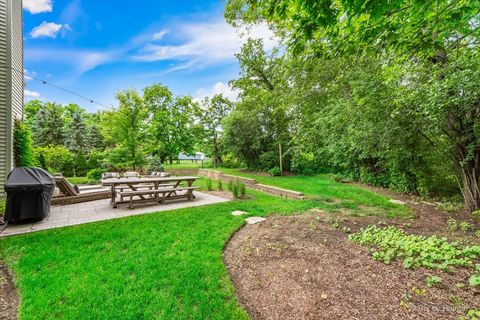 Tiny photo for 1228 Meade Court, Lindenhurst, IL 60046 (MLS # 12651899)