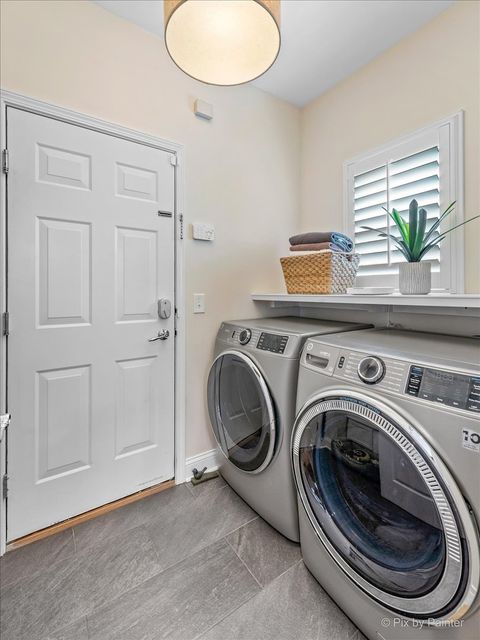 Tiny photo for 1228 Meade Court, Lindenhurst, IL 60046 (MLS # 12651899)