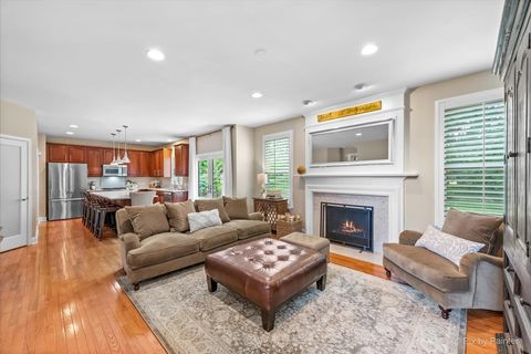 Tiny photo for 1228 Meade Court, Lindenhurst, IL 60046 (MLS # 12651899)