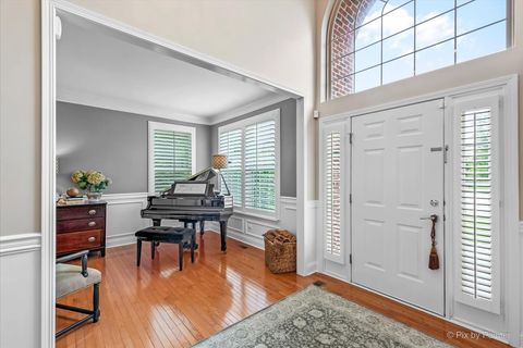 Tiny photo for 1228 Meade Court, Lindenhurst, IL 60046 (MLS # 12651899)