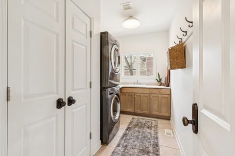 Tiny photo for 771 Black Walnut Court, Sugar Grove, IL 60554 (MLS # 12578216)