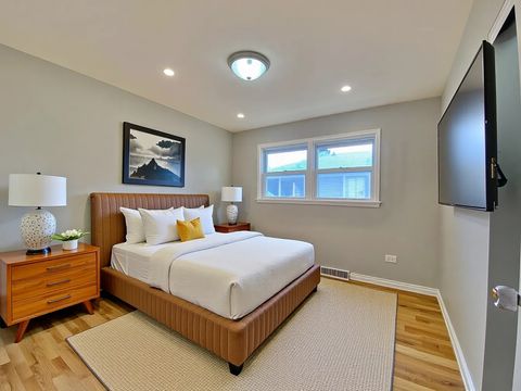 Tiny photo for 3454 E 170th Street, Lansing, IL 60438 (MLS # 12508300)