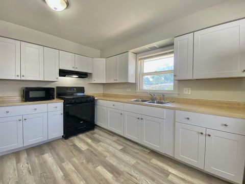 Tiny photo for 3454 E 170th Street, Lansing, IL 60438 (MLS # 12508300)