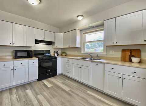 Tiny photo for 3454 E 170th Street, Lansing, IL 60438 (MLS # 12508300)