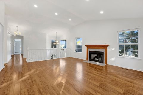 Tiny photo for 121 Commons Court, Wheeling, IL 60090 (MLS # 12503884)