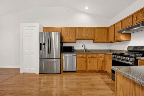 Tiny photo for 121 Commons Court, Wheeling, IL 60090 (MLS # 12503884)