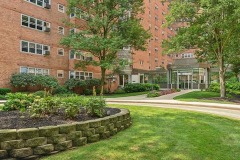 Tiny photo for 4980 N Marine Drive #234, Chicago, IL 60640 (MLS # 12593880)