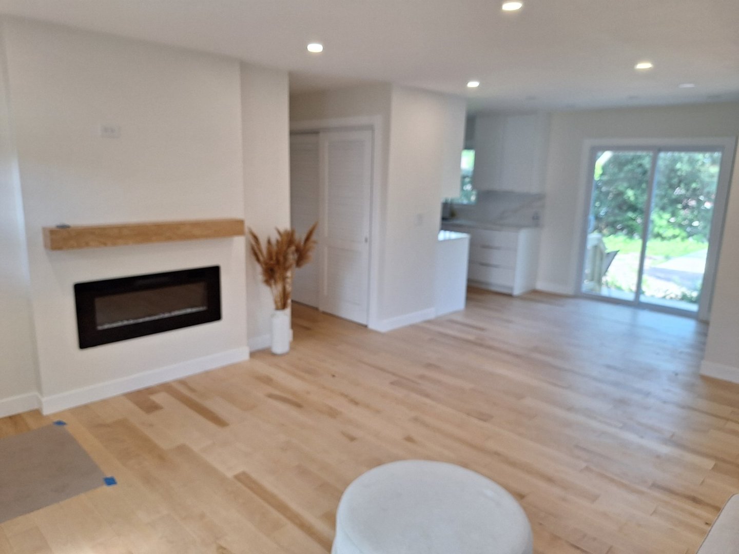 5841 Sunrise Avenue
