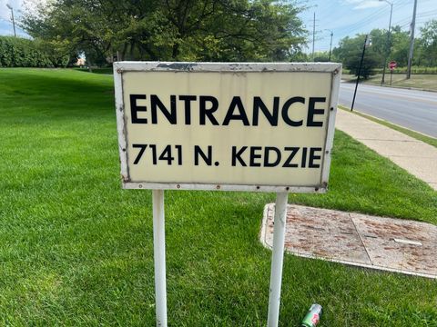 Tiny photo for 7141 N Kedzie Avenue #403, Chicago, IL 60645 (MLS # 12460313)