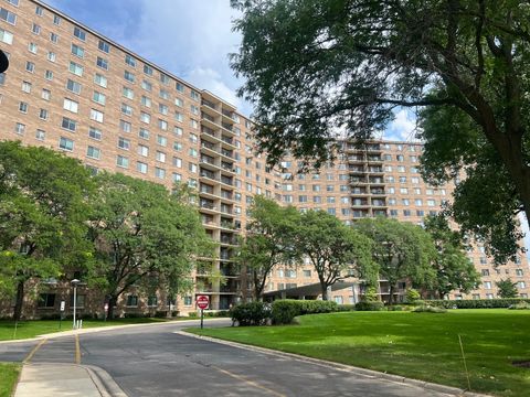Tiny photo for 7141 N Kedzie Avenue #403, Chicago, IL 60645 (MLS # 12460313)