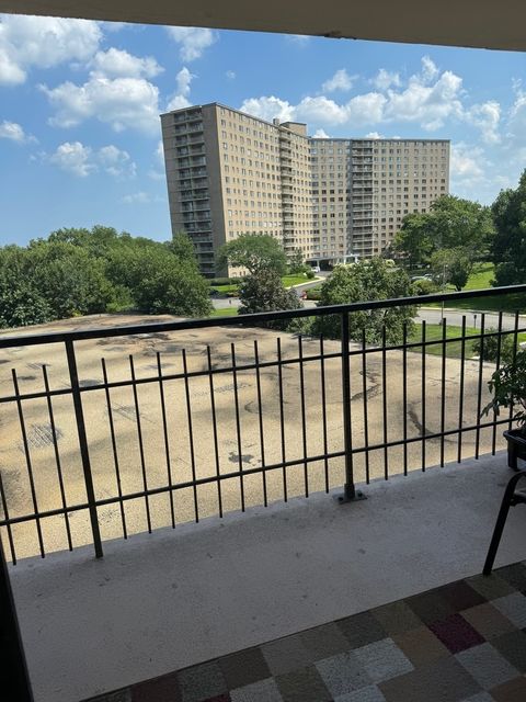 Tiny photo for 7141 N Kedzie Avenue #403, Chicago, IL 60645 (MLS # 12460313)