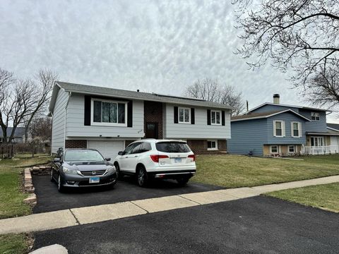 Photo of 8113 Carlisle Drive, Hanover Park, IL 60133 (MLS # 12604228)