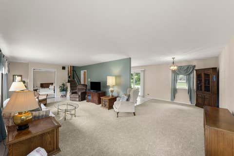 Tiny photo for 3S582 Behrs Circle Drive, Warrenville, IL 60555 (MLS # 12678733)