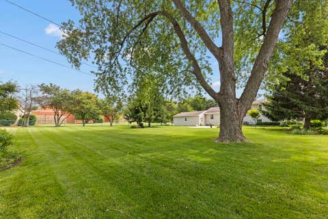 Tiny photo for 3S582 Behrs Circle Drive, Warrenville, IL 60555 (MLS # 12678733)
