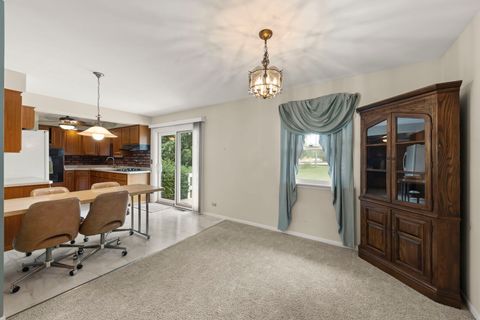 Tiny photo for 3S582 Behrs Circle Drive, Warrenville, IL 60555 (MLS # 12678733)