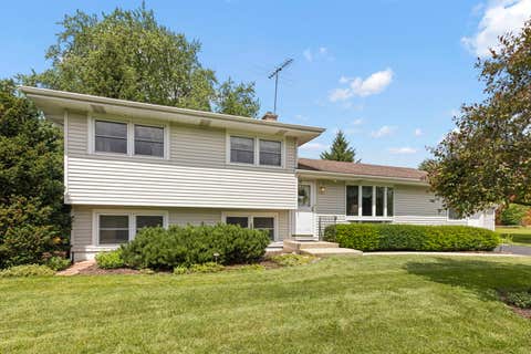 Tiny photo for 3S582 Behrs Circle Drive, Warrenville, IL 60555 (MLS # 12678733)