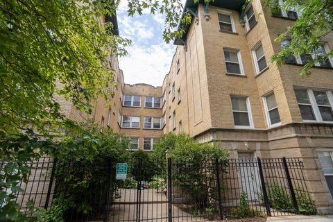 Photo of 4750 N Albany Avenue #3, Chicago, IL 60625 (MLS # 12451025)