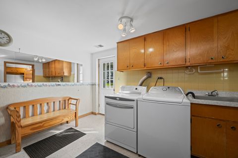 Tiny photo for 102 N Yates Lane, Mount Prospect, IL 60056 (MLS # 12499945)