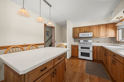 Tiny photo for 102 N Yates Lane, Mount Prospect, IL 60056 (MLS # 12499945)