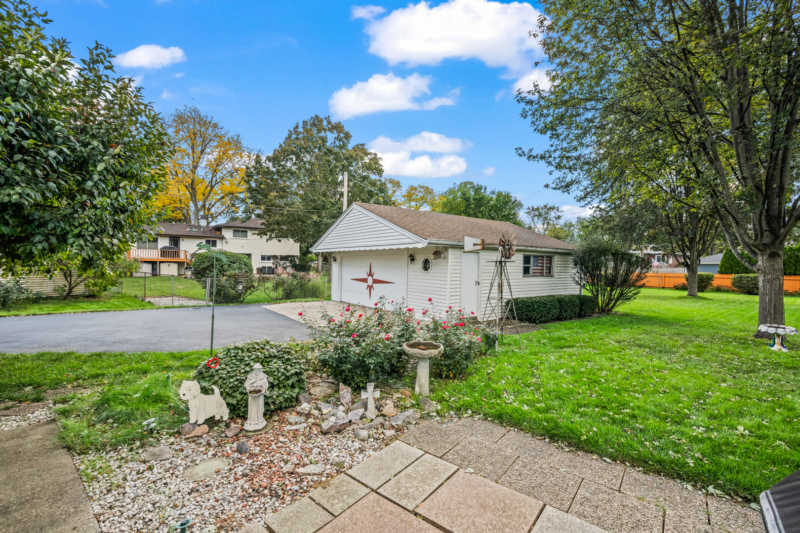 Mount Prospect, Illinois 60056, United States, 4 Bedrooms Bedrooms, ,2 BathroomsBathrooms,Residential,Contingent,233921