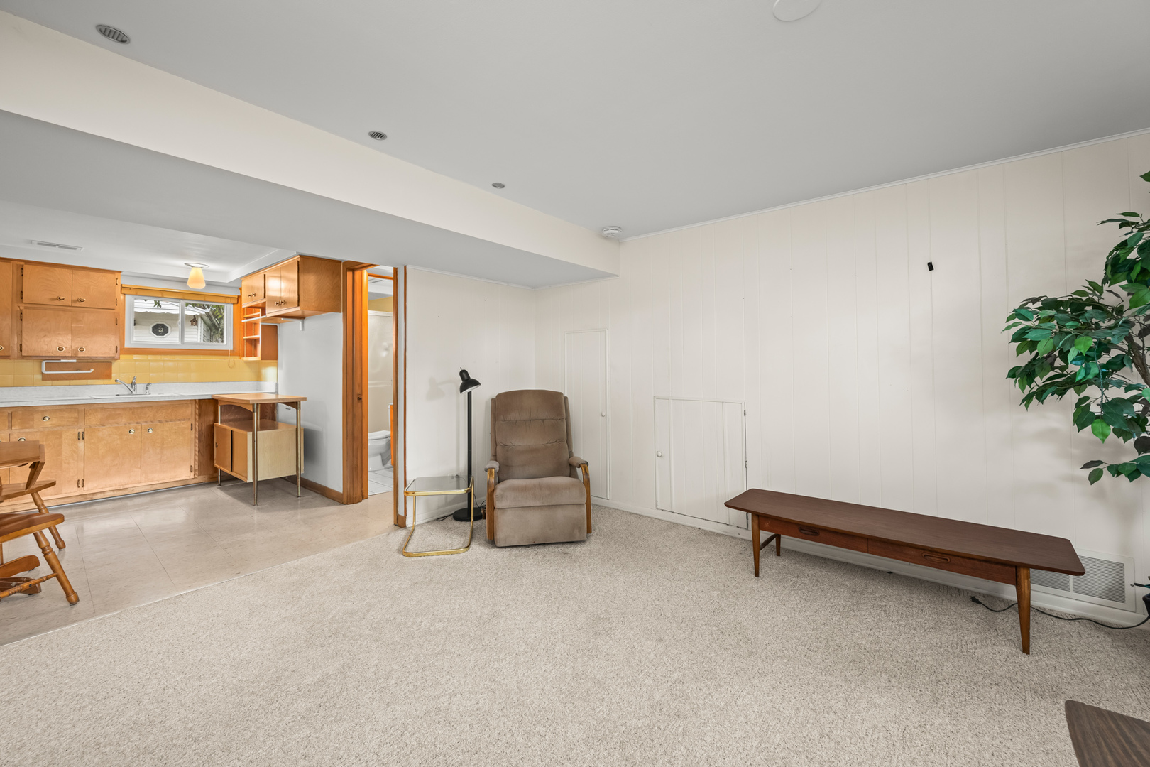 Mount Prospect, Illinois 60056, United States, 4 Bedrooms Bedrooms, ,2 BathroomsBathrooms,Residential,Contingent,233921