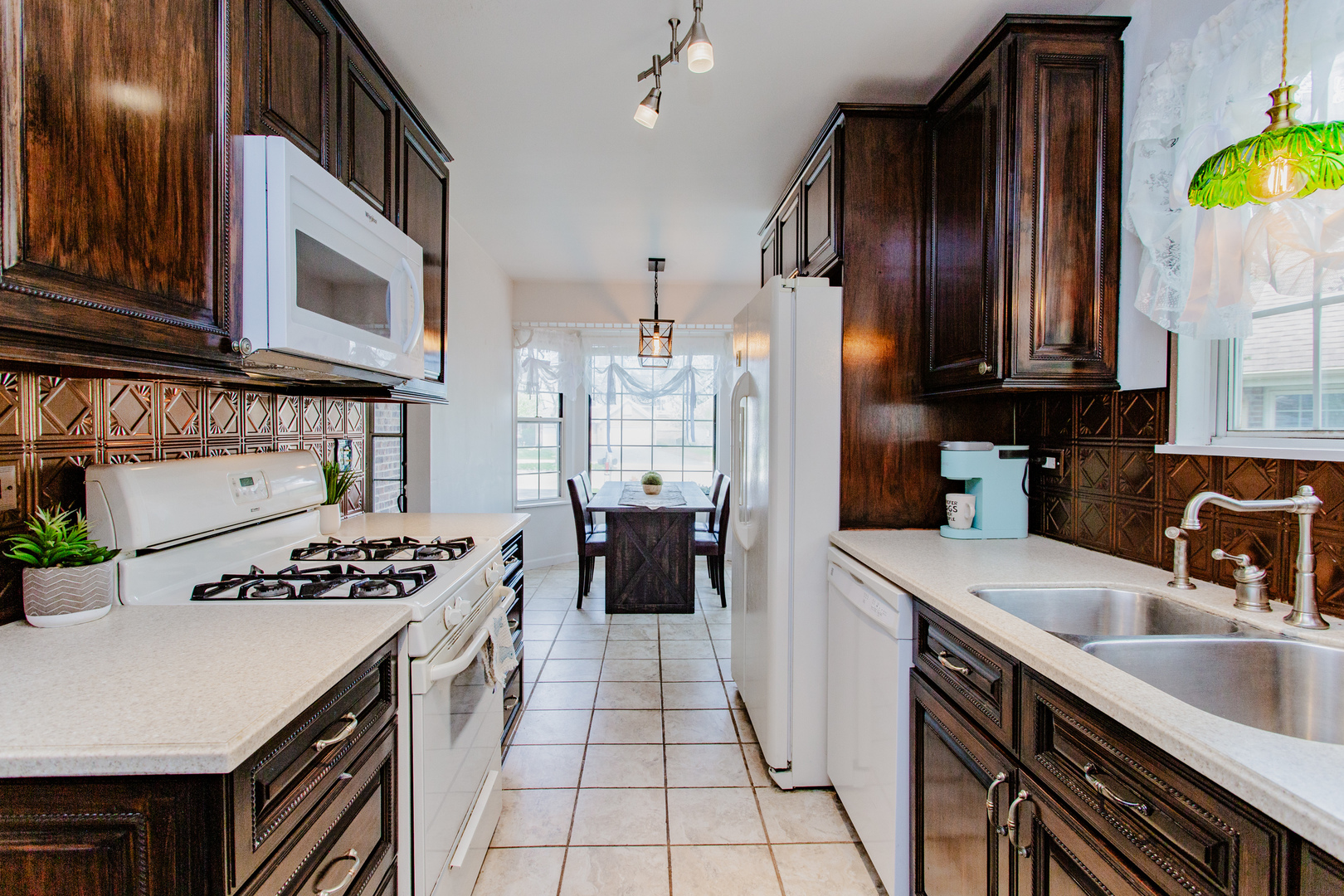5815 Regency Court