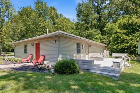 Tiny photo for 9916 Karnes Road, West Frankfort, IL 62896 (MLS # 12644267)