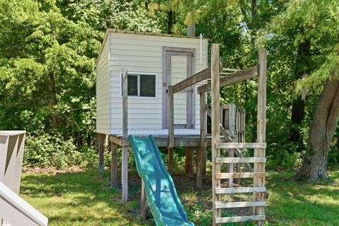 Tiny photo for 9916 Karnes Road, West Frankfort, IL 62896 (MLS # 12644267)