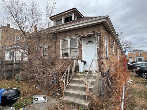 Tiny photo for 5826 S Artesian Avenue, Chicago, IL 60629 (MLS # 12522257)