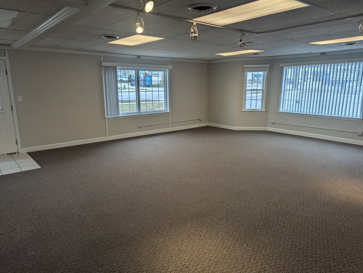 Palatine, Illinois 60067, United States, ,Residential,Active,235574