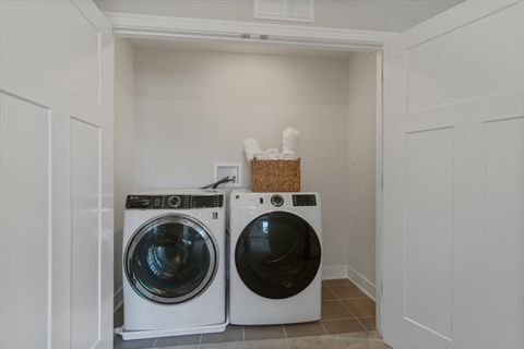 Tiny photo for Woodridge, IL 60517 (MLS # 12629652)