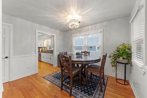 Tiny photo for 490 Carleton Avenue, Glen Ellyn, IL 60137 (MLS # 12584347)