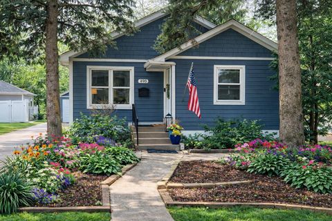 Photo of 490 Carleton Avenue, Glen Ellyn, IL 60137 (MLS # 12584347)