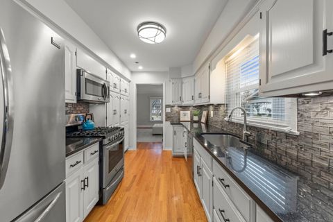 Tiny photo for 490 Carleton Avenue, Glen Ellyn, IL 60137 (MLS # 12584347)