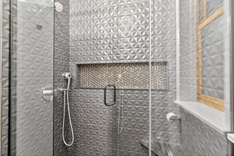 Tiny photo for 835 W Buckingham Place #2, Chicago, IL 60657 (MLS # 12479929)