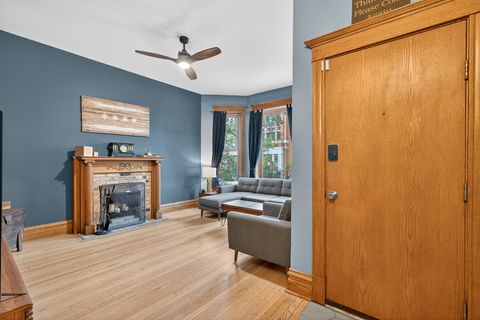 Tiny photo for 835 W Buckingham Place #2, Chicago, IL 60657 (MLS # 12479929)