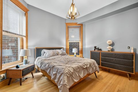 Tiny photo for 835 W Buckingham Place #2, Chicago, IL 60657 (MLS # 12479929)