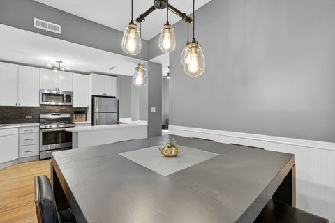 Tiny photo for 835 W Buckingham Place #2, Chicago, IL 60657 (MLS # 12479929)