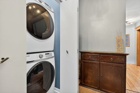Tiny photo for 835 W Buckingham Place #2, Chicago, IL 60657 (MLS # 12479929)