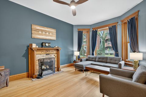 Tiny photo for 835 W Buckingham Place #2, Chicago, IL 60657 (MLS # 12479929)