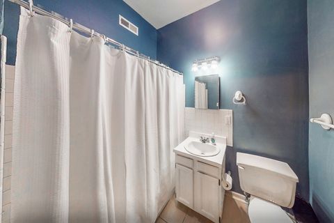 Tiny photo for 835 W Buckingham Place #2, Chicago, IL 60657 (MLS # 12479929)