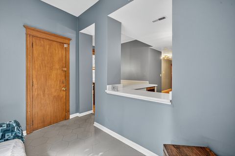 Tiny photo for 835 W Buckingham Place #2, Chicago, IL 60657 (MLS # 12479929)