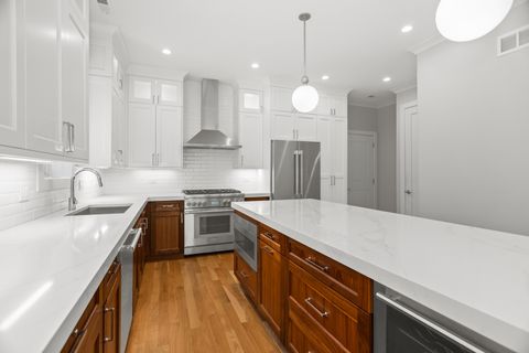 Tiny photo for 4133 N Kenmore Avenue N #2N, Chicago, IL 60613 (MLS # 12489216)